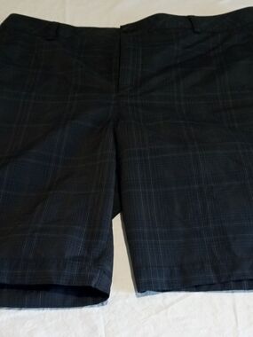 Under Armour Men's Black Plaid Flat Front Shorts
